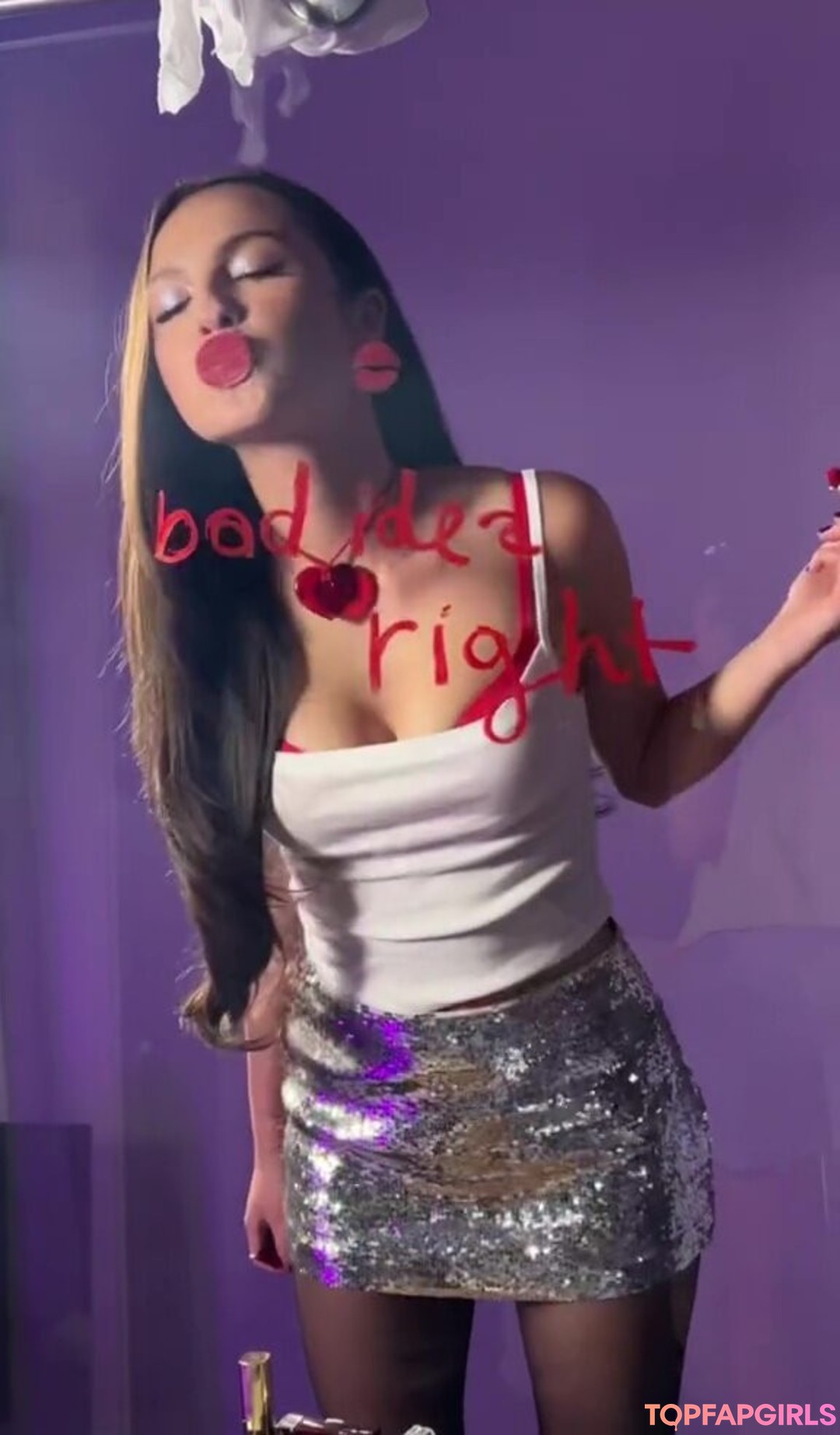 Naken lekkede OnlyFans-bilde av Olivia Rodrigo #1376