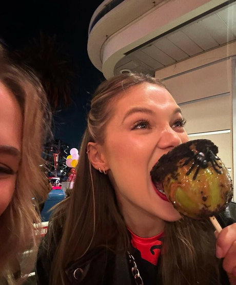 Nahá fotka uniklých OnlyFans od Olivia Holt