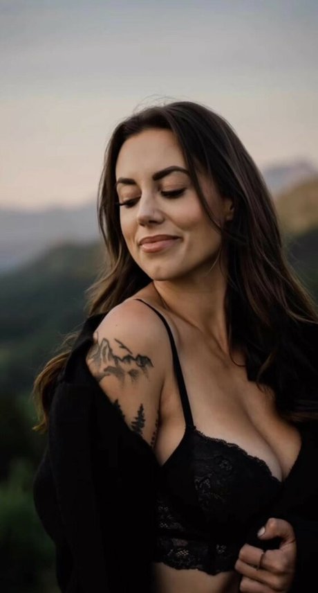 Foto di nudo di fuga di OnlyFans di Maddison Noel