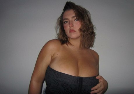 Nahá fotka uniklých OnlyFans od Seerahb2