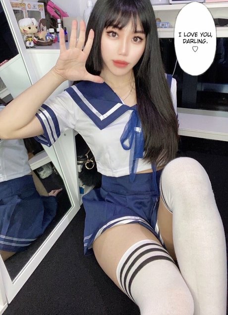 Nahá fotka uniklých OnlyFans od Sylvieaeri