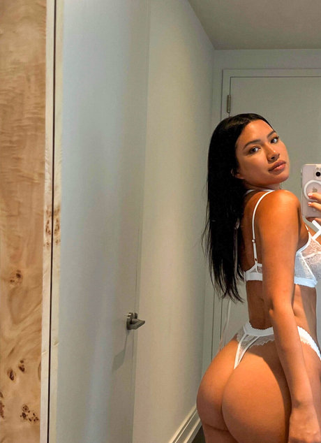 Julia Kelly