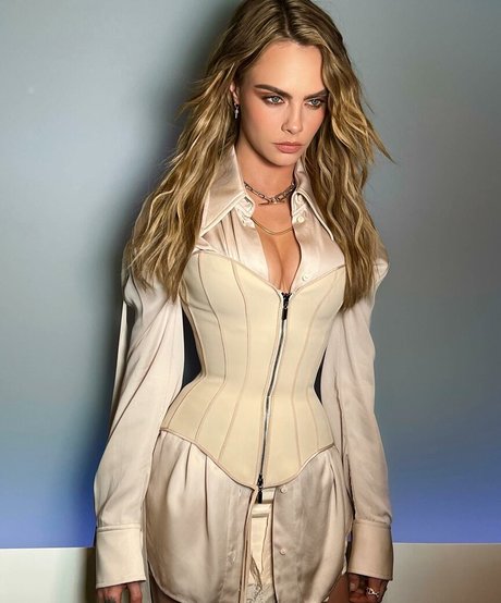Nahá fotka uniklých OnlyFans od Cara Delevingne