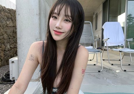 Nahá fotka uniklých OnlyFans od Sejinming