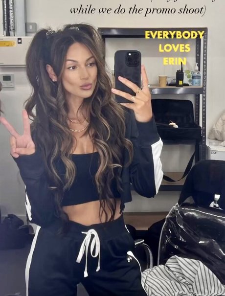 Nahá fotka uniklých OnlyFans od Michelle Keegan