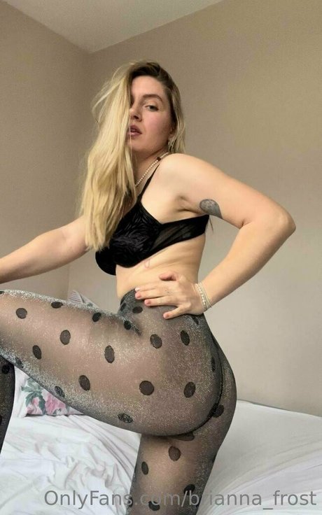 Naakte gelekte OnlyFans-foto van Brianna Frost