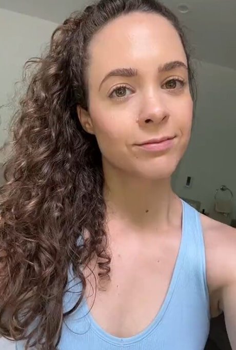 Natalie Gold