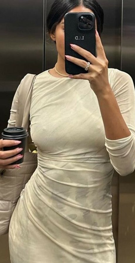 Bella Campos