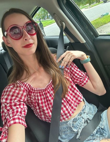 Blissfulellie