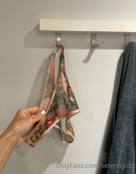 Nahá fotka uniklých OnlyFans od Serenitycox