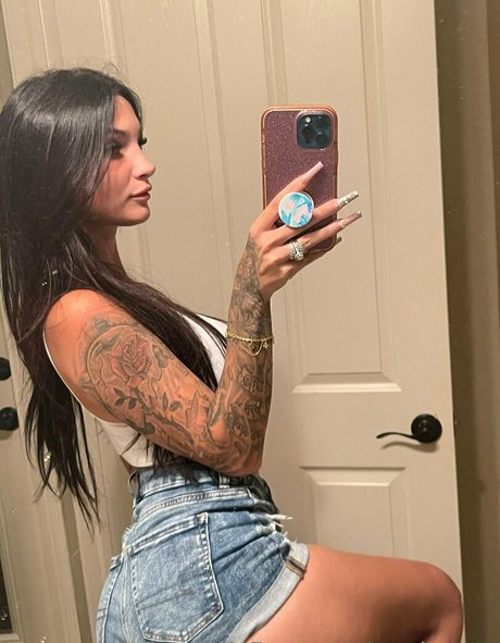 Alaston vuotanut OnlyFans-kuva Woahnatty