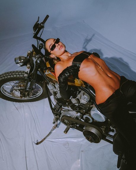 Sommer Ray