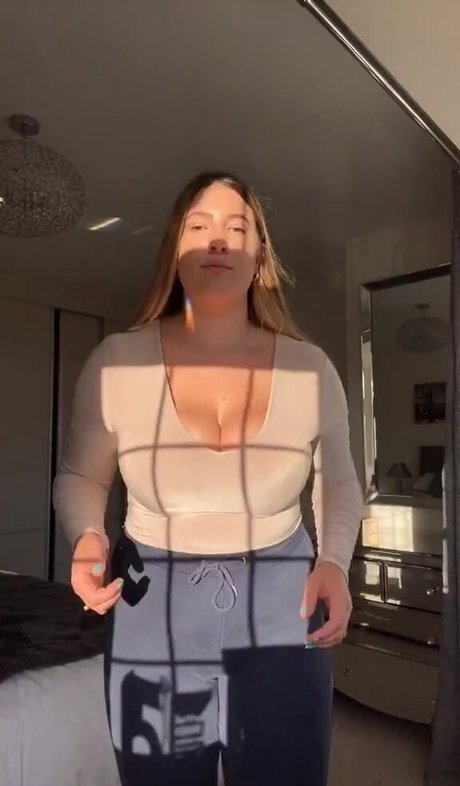Nagie wyciekłe zdjęcie OnlyFans od The Blue Dress Girl