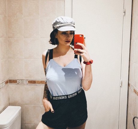 Nahá fotka uniklých OnlyFans od Delfi Peralta