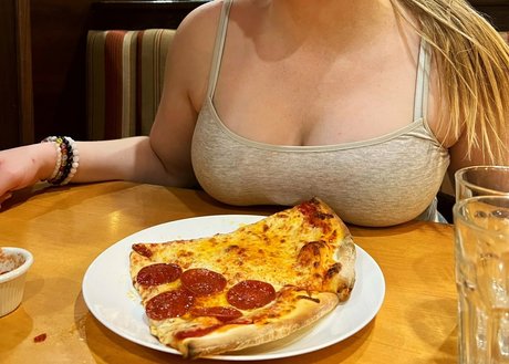 Naken läckt OnlyFans-bild av Mistygonewild