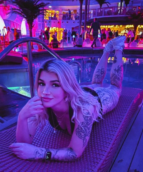 Foto nua vazada do OnlyFans de Kunshikitty