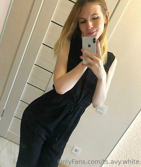 Tsavywhite