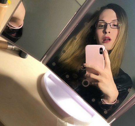 Naakte gelekte OnlyFans-foto van Tsavywhite