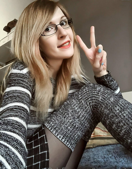 Tsavywhite