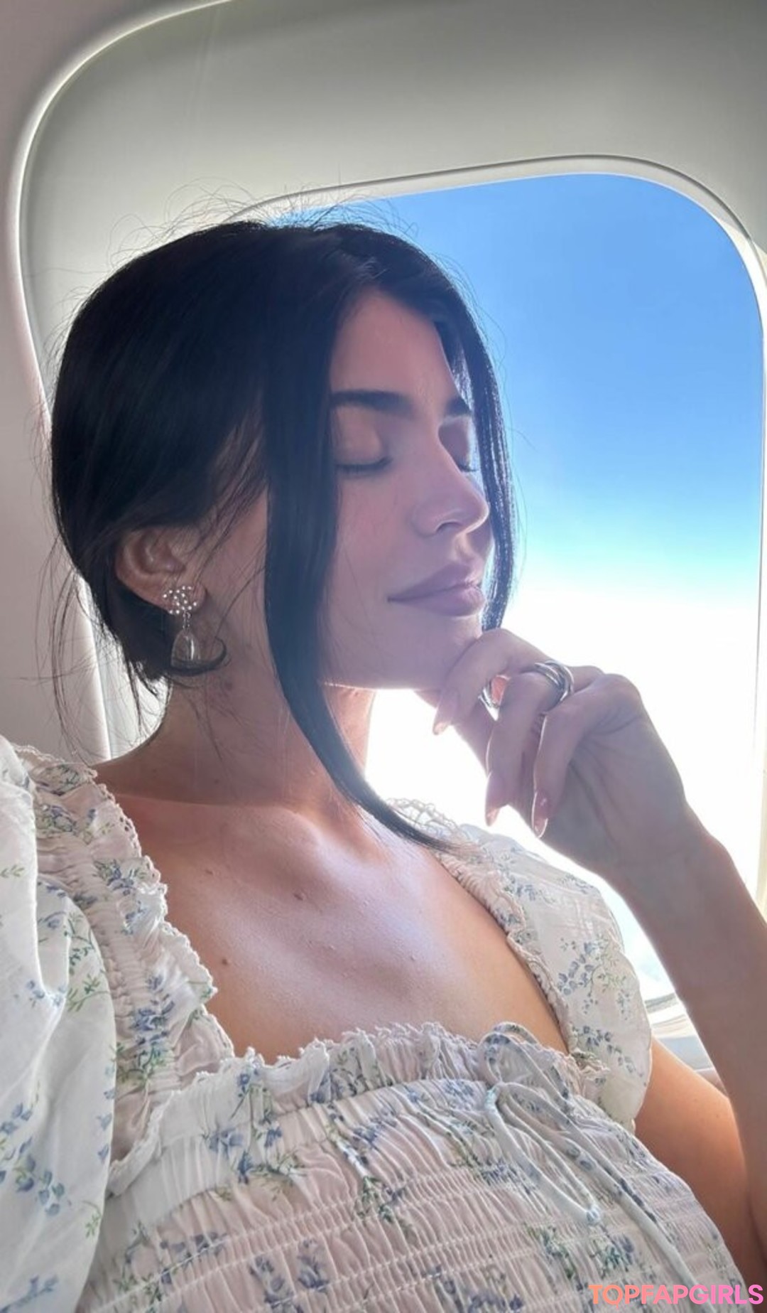Nahá fotka uniklých OnlyFans od Kylie Jenner #1221