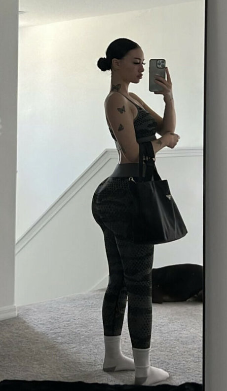 Auhneesh Nicole