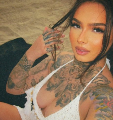 Zhavia