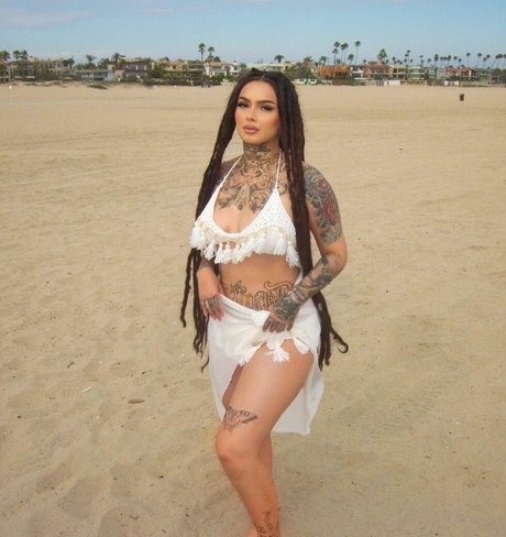 Zhavia