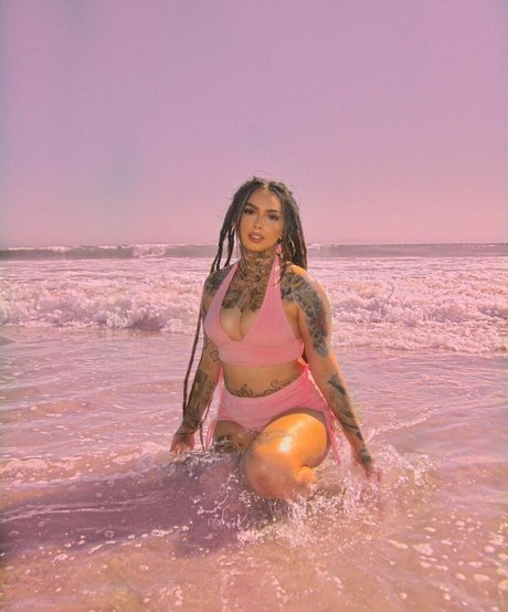Zhavia