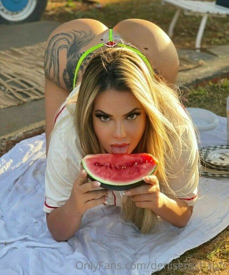 Nahá fotka uniklých OnlyFans od Denise Rocha
