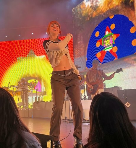 Naakte gelekte OnlyFans-foto van Hayley Williams
