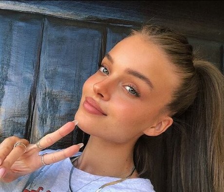 Anna Zak