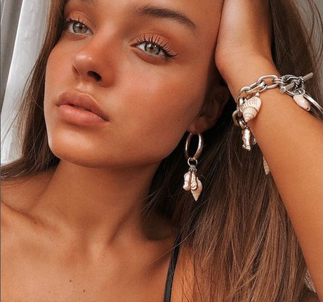 Anna Zak
