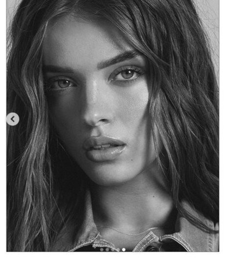 Anna Zak