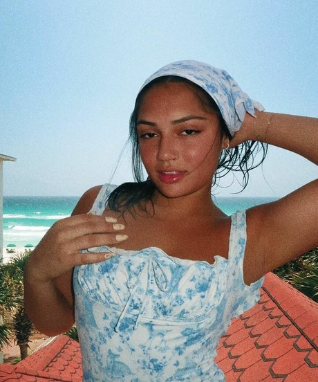 Naken lekkede OnlyFans-bilde av Avani Gregg
