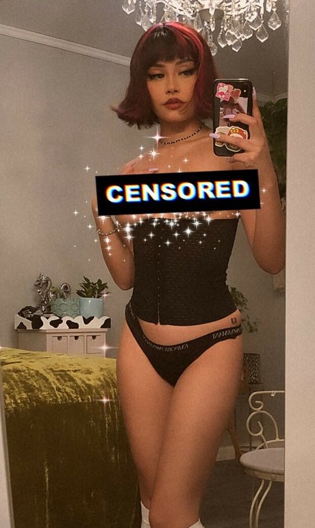 Naken lekkede OnlyFans-bilde av Devilsdolll