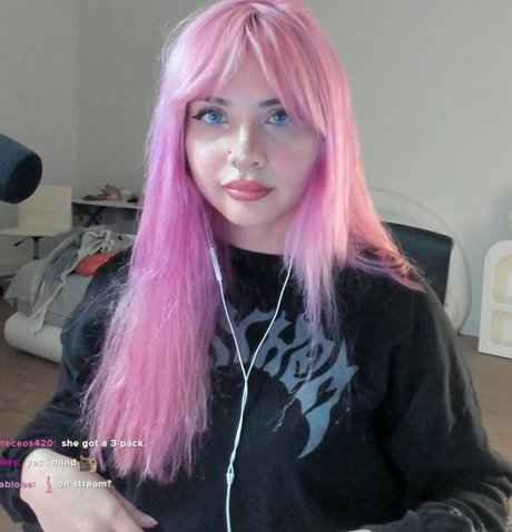 Nahá fotka uniklých OnlyFans od Noodlenom