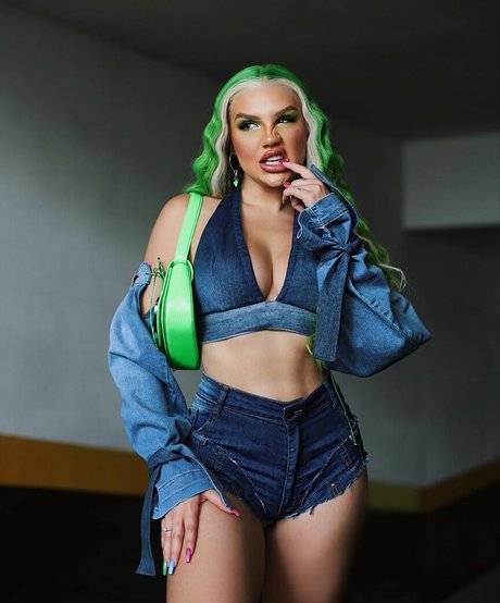 Naken läckt OnlyFans-bild av Vivi Wanderley