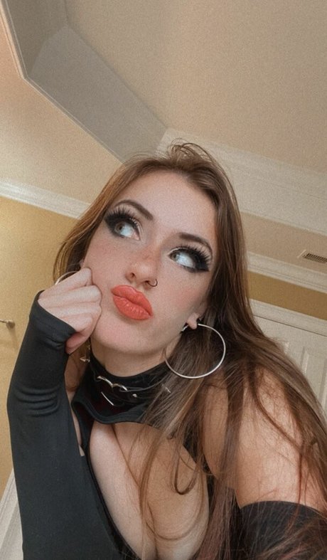 Nahá fotka uniklých OnlyFans od Luweazl
