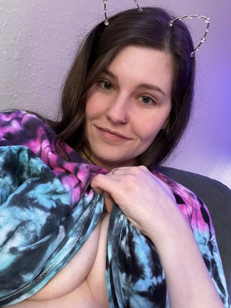 Alaston vuotanut OnlyFans-kuva Kittykattgirl