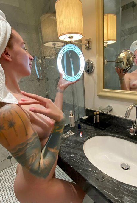 Nagie wyciekłe zdjęcie OnlyFans od Jennyeyrejenny