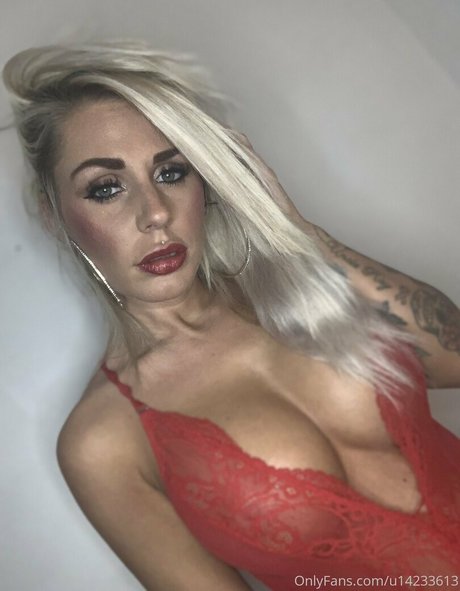 Hotwifey