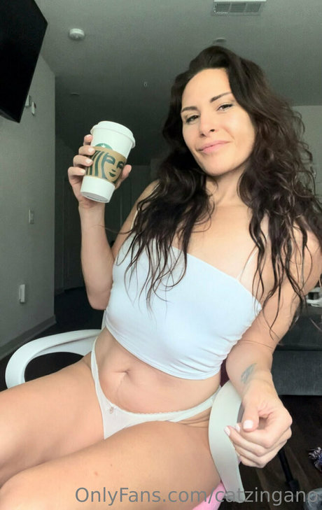 Nahá fotka uniklých OnlyFans od Alpha Kat Zingano