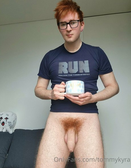 Naken läckt OnlyFans-bild av Tommykyra
