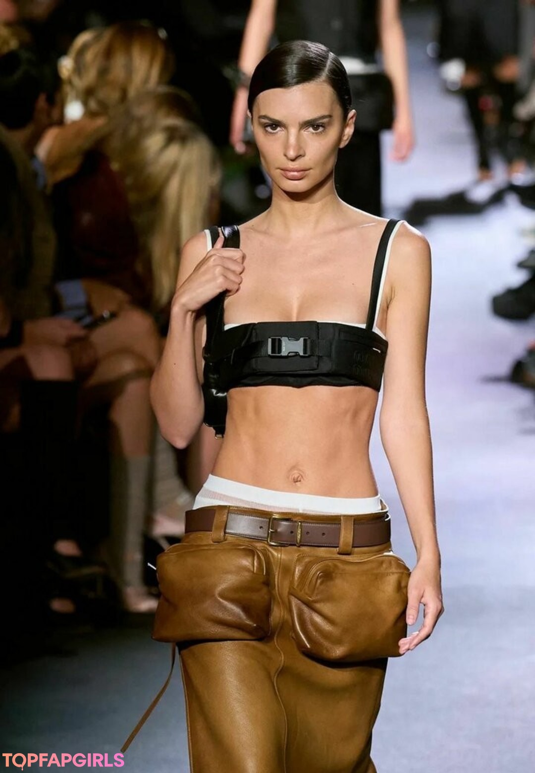 Nahá fotka uniklých OnlyFans od Emily Ratajkowski #1116
