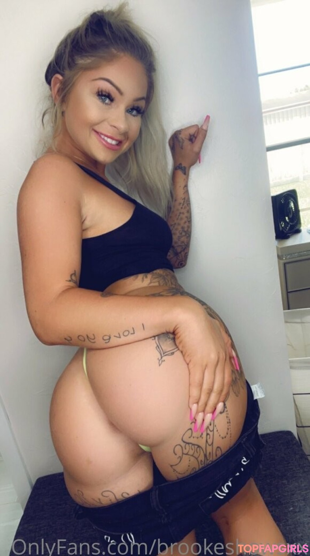 Nahá fotka uniklých OnlyFans od Brookeshowsxx #1595