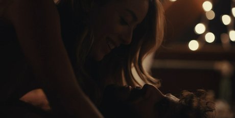 Chloe Bennet