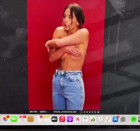 Chloe Bennet