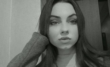 Nahá fotka uniklých OnlyFans od Wiktoria Bystron