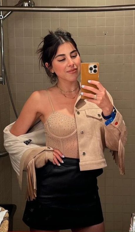 Daniella Monet