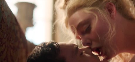 Elle Fanning